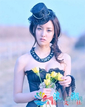 麻生早苗人物照片