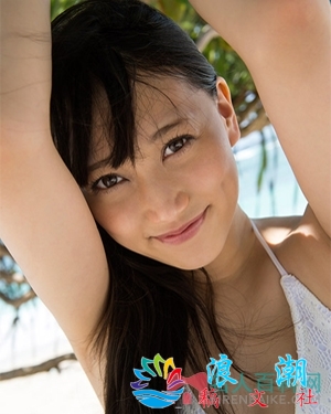 高冢玲奈人物照片