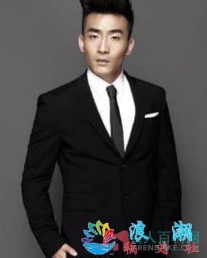 魏炳桦人物照片