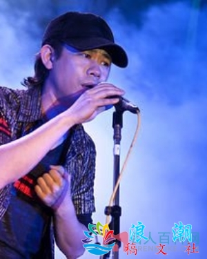 黄艺明人物照片