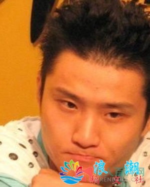 石醒宇人物照片