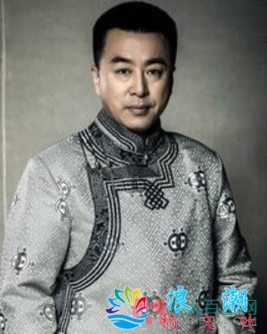 纳森乌日塔人物照片