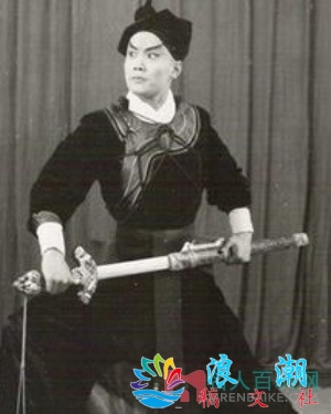 侯永奎人物照片