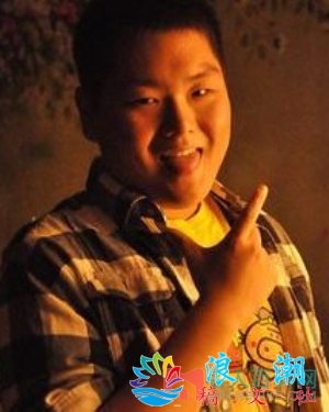 王新博个人资料_作品介绍_生涯事迹_中国名人介绍