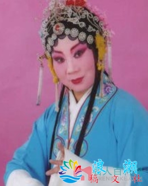 苏银霞人物照片