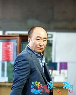 尹朱尚个人资料_作品介绍_生涯事迹_韩国名人介绍