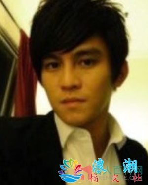 江莛钧人物照片