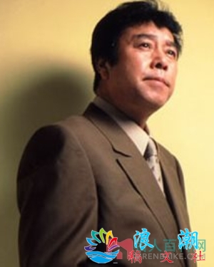 冠二郎人物照片