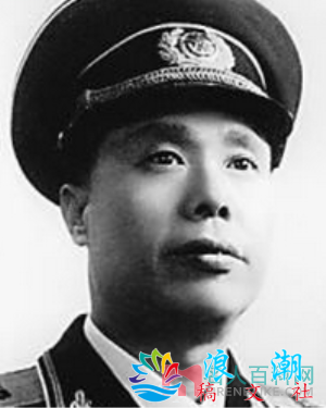 饶守坤人物照片