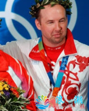 伊萨科夫人物照片