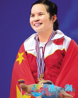 陈燮霞人物照片