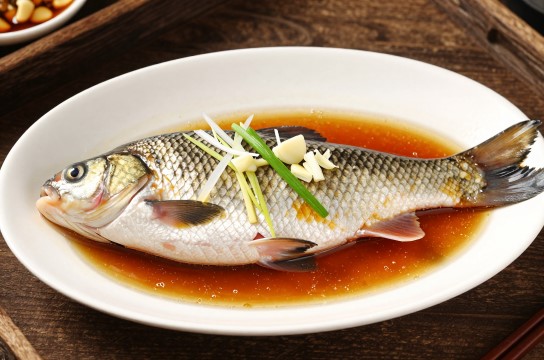 清蒸银鲫-展庭百科汇