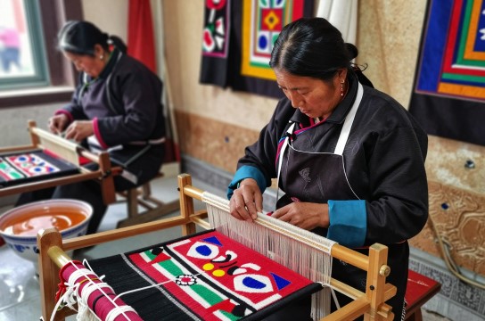 藏族围裙-展庭百科汇