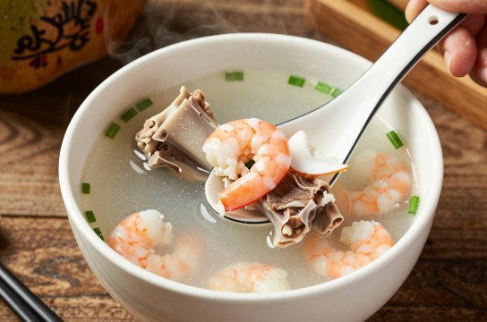 椰肉虾仁猪骨汤是哪里的特产?_海南美食特产介绍-展庭百科汇