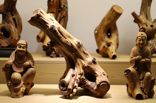 扎兰屯根雕-展庭百科汇