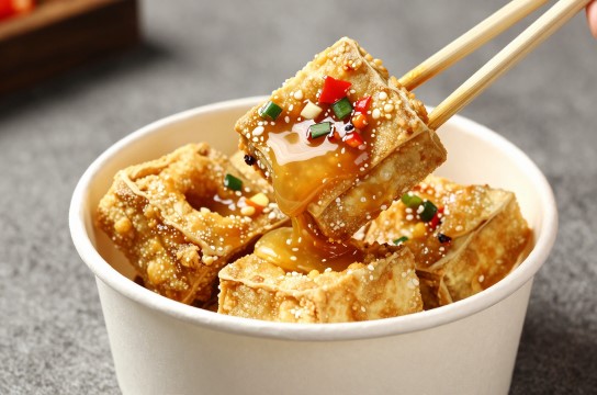 炸臭豆腐干是哪里的特产?_上海小吃特产介绍-展庭百科汇