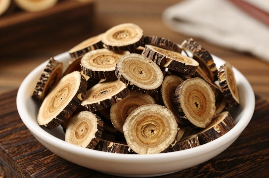 杭锦旗甘草是哪里的特产?_内蒙古中药材类介绍-展庭百科汇