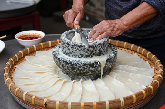 汉中凉皮是哪里的特产?_陕西风味小吃介绍-展庭百科汇