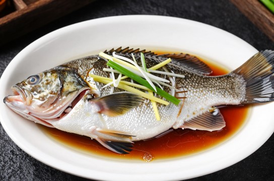 清蒸多宝鱼是哪里的特产?_辽宁海鲜特产介绍-展庭百科汇