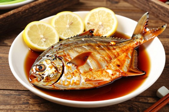 烟熏鲳鱼-展庭百科汇